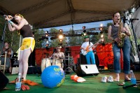 Maria Gasolinalla oli mukana rantapallo ja räpylät