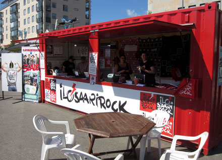 Rokkikontti löytyy Joensuun torilta kävelykadun varrelta.