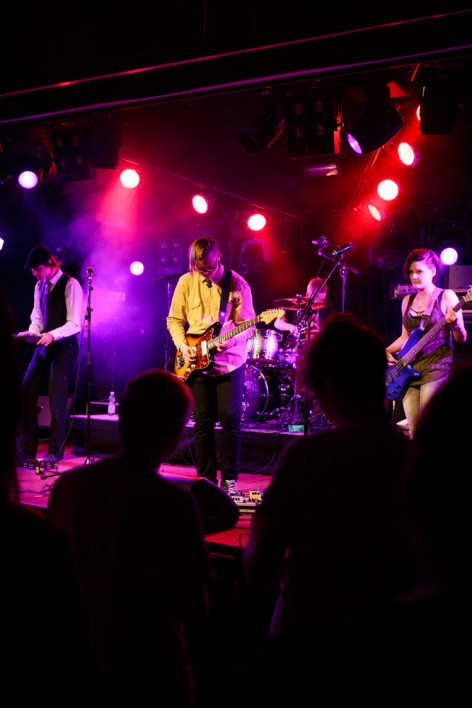 Untold Memories esiintyi Suvitansseilla tiistaina. Kuva: Antti Pitkäjärvi