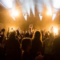 Kumikamelinen moshpit. Kuva: Janina Joutsen