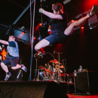 Tryer levitoi keikalla. Kuva: Antti Pitkäjärvi