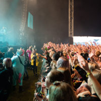 Yksisarvinenkin saapui ihmettelemään The 1975 -yhtyettä. Kuva: Markus Korpi-Hallila