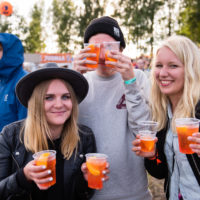 Drinksut rannalla. Kuva: Markus Korpi-Hallila