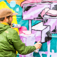 Graffitin tekemisen yksityiskohtaisuus. Kuva: Janina Joutsen