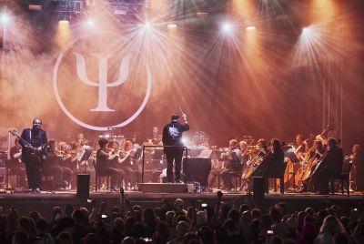 Ilosaarirock 2018: CMX ja Joensuun kaupunginorkesteri, Ilosaarirock 2018, perjantai.